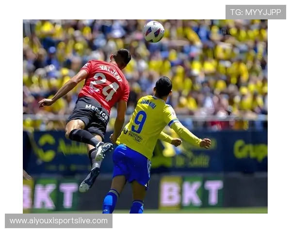 巴萨3-0马洛卡取主场11连胜，莱万破荒亚马尔世界波