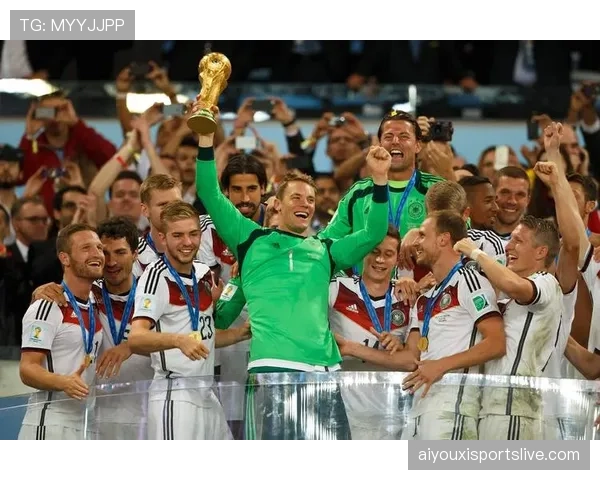 前拜仁主帅马加特公开力挺诺伊尔，认为其仍是德国最佳门将